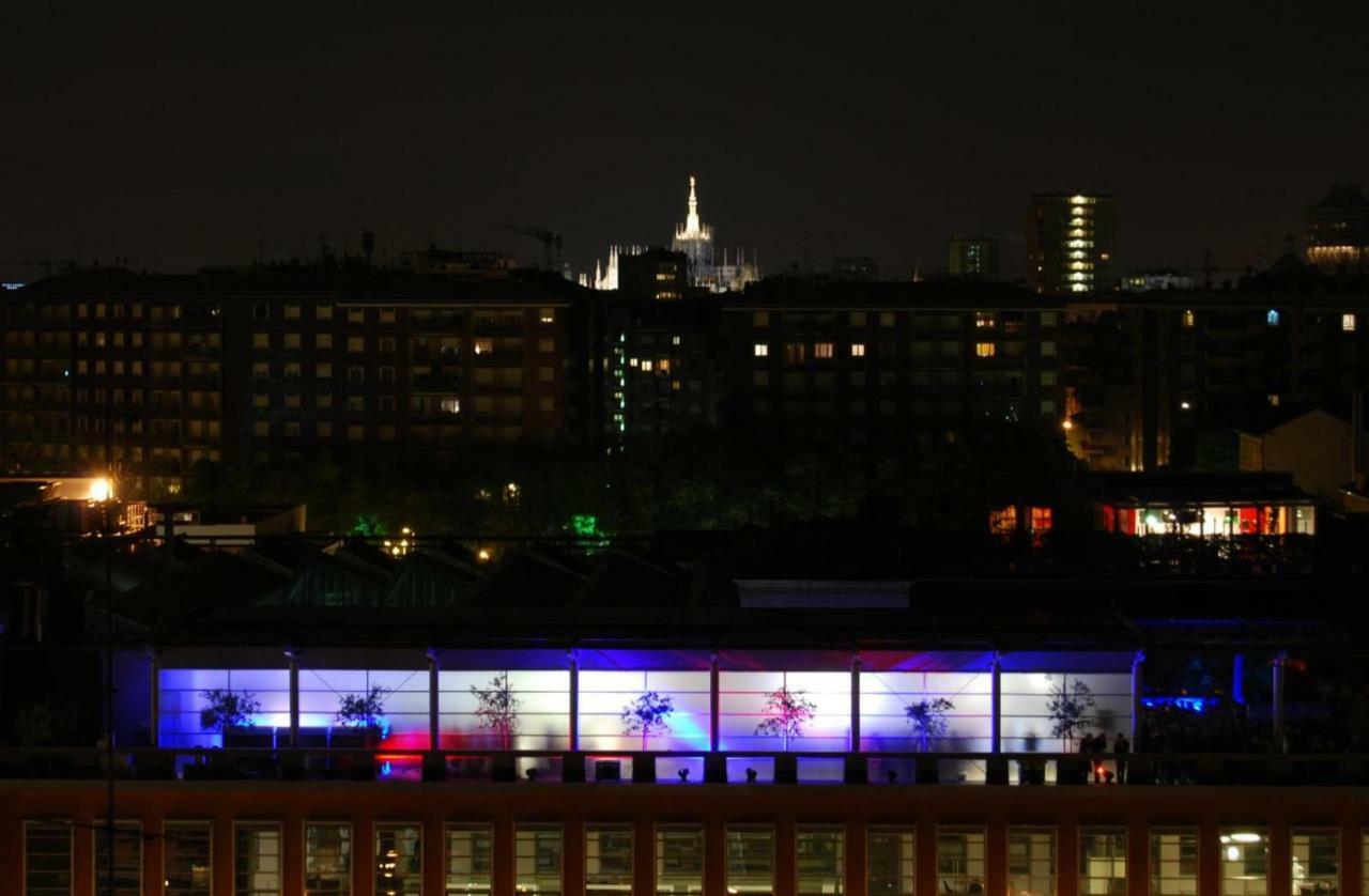 Exclusive Rooftop Apartment With Large Terrace In Solari/Tortona Milan Exterior photo